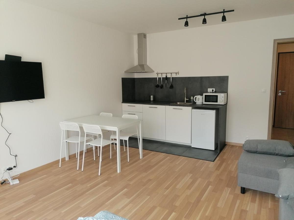 Brand New Studio Apartment #31 In Brand New Building With Free Parking In The Center Prague Exterior photo