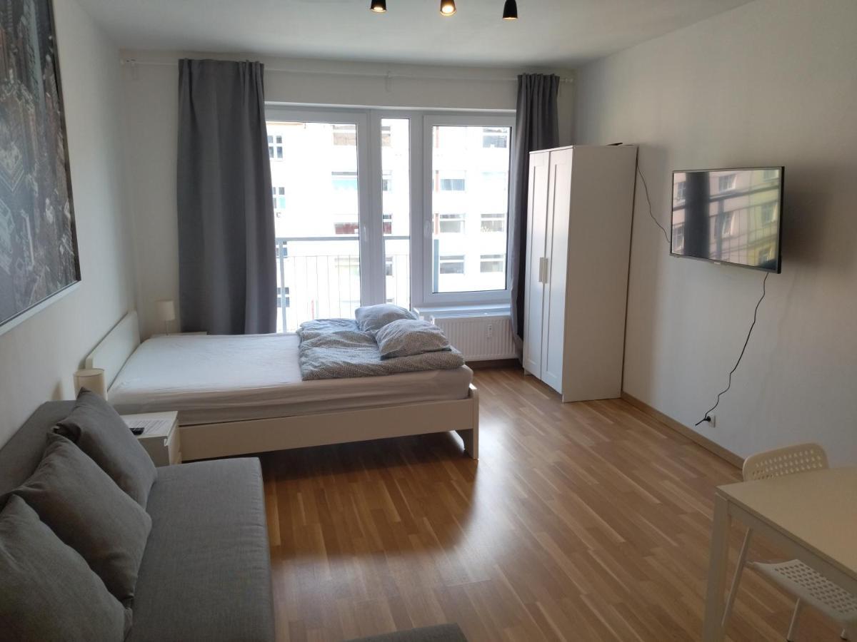 Brand New Studio Apartment #31 In Brand New Building With Free Parking In The Center Prague Exterior photo